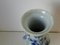 Chinesische Vase aus blauem und weißem Porzellan 5