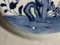 Plato chino antiguo de porcelana con flores azules y blancas, Imagen 9
