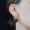 Aretes de oro amarillo de 18 kt con perla francesa de ónix natural, siglo XX. Juego de 2, Imagen 2