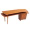 Executive Schreibtisch aus Nussholz mit Holzmaserung 13