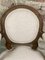 Poltrona in stile Luigi XVI in legno di noce intagliato con rivestimento beige, Immagine 3