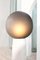 Lámpara de pie Kokeshi mediana en gris de Pulpo, Imagen 16