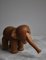 Elefante giocattolo in quercia di Kay Bojesen, Danimarca, anni '50, Immagine 2