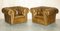 Divano Chesterfield vintage e 2 Club chair in pelle verde, set di 3, Immagine 10