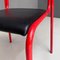 Italienische moderne stapelbare Esszimmerstühle aus rotem Metall & schwarzem Kunstleder, 1980er, 6er Set 9