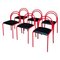 Italienische moderne stapelbare Esszimmerstühle aus rotem Metall & schwarzem Kunstleder, 1980er, 6er Set 1