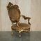 Antike französische Louis XV Armlehnstühle aus vergoldetem Holz, 2er Set 18