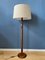 Handgeschnitzte Mid-Century Teak Stehlampe 1