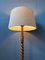 Handgeschnitzte Mid-Century Teak Stehlampe 4