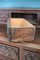 Antikes Sideboard aus massivem Nussholz mit Tellerhalter, 1680er 12