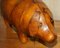Reposapiés en forma de cerdo de cuero marrón estilo Omersa de Liberty London, Imagen 10