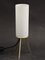 Lámpara de mesa trípode atribuida a Arlus, France, años 50, Imagen 2