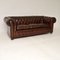 Divano Chesterfield antico in pelle, Immagine 2