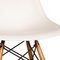 Weißer DSR Beistellstuhl aus Kunststoff & Holz von Eames für Vitra 3