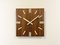 Reloj de pared vintage de madera marrón de Pragotron, años 80, Imagen 2