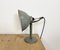 Lámpara de mesa industrial gris, años 70, Imagen 3