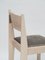 01 Stuhl aus Eschenholz mit braunem Bezug und Details aus Bronze von barh.design 9