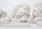 Italienische Löwen-Torwächterstatuen aus weißem Stein, 1980er, 2er Set 3