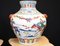 Jarrones Qianlong chinos de porcelana pintados a mano. Juego de 2, Imagen 4
