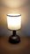 Lámpara de mesa vintage con base de cerámica brillante, años 70, Imagen 4