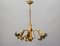 Lámpara de araña de metal dorado con tres luces de Hans Kögl, años 70, Imagen 3