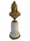 Soggetto in bronzo dorato su colonna in marmo bianco, Immagine 1