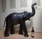 Escultura de elefante antigua grande de cuero, años 20, Imagen 1