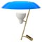 Lampada da tavolo modello 548 in ottone lucidato con diffusore blu di Gino Sarfatti per Astep, Immagine 1