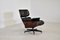 Poltrona in pelle nera e palissandro di Charles & Ray Eames per Herman Miller, anni '70, Immagine 1