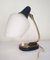 Kleine Tischlampe aus Opalglas mit Metallfuß, 1950er 3