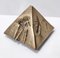 Postmoderne dekorative Pyramide aus Bronze im Stil von Arnaldo Pomodoro, Italien, 1970er 1