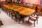 Tavolo da pranzo allungabile in legno di noce intarsiato con sedie, anni '80, set di 19, Immagine 2