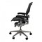 Silla de oficina Aeron tamaño B en negro de Herman Miller, Imagen 5