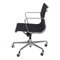 Silla de oficina Ea-117 de tela Hopsak negra de Charles Eames para Vitra, Imagen 3