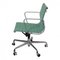 Silla de oficina Ea-117 de tela verde y cromo de Charles Eames para Vitra, Imagen 3