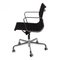 Silla de oficina Ea-117 de tela Hopsak negra de Charles Eames para Vitra, Imagen 3