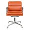 Sedia EA-208 in pelle color cognac di Charles Eames per Vitra, inizio XXI secolo, Immagine 1