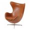 Egg chair in noce e pelle anilina di Arne Jacobsen per Fritz Hansen, Immagine 2