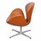 Chaise Swan en Cuir Aniline de Noyer par Arne Jacobsen pour Fritz Hansen 3