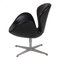 Silla Swan de cuero negro de Arne Jacobsen para Fritz Hansen, Imagen 3