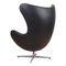 Egg Chair in Black Aniline Leather by Arne Jacobsen for Fritz Hansen, Image 4