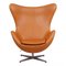 Egg chair in pelle color cognac di Arne Jacobsen per Fritz Hansen, Immagine 1