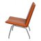 AP-40 Airport Chair aus patiniertem cognacfarbenem Anilinleder von Hans J. Wegner 5