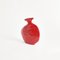 Vase Plat Rouge par Theresa Marx 4