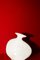 Vase Plat Rouge par Theresa Marx 10
