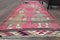 Alfombra Oushak turca antigua de lana rosa, años 60, Imagen 4