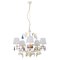 Lampadario a 5 luci con paralumi bianchi, struttura color avorio e pendenti colorati in vetro di Murano, Immagine 1