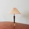 Lámpara de mesa danesa de madera y latón, años 50, Imagen 3