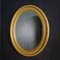 Espejo antiguo ovalado con marco dorado, Imagen 1