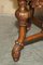 Handgeschnitzter italienischer Armlehnstuhl aus Nussholz, 19. Jh. im Stil von Andrea Brustolon 9